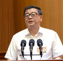 王伟光常委：建立健全深度贫困地区扶贫制度