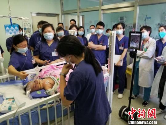 医疗服务机器人远程教学?！≤缝?摄