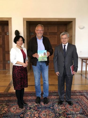 点击进入下一页