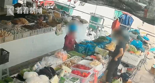 男子被偷手机找回后称有划痕敲诈1万 警察:系犯法