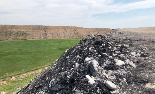 图4 存在大量应治理而未完成治理的排土场