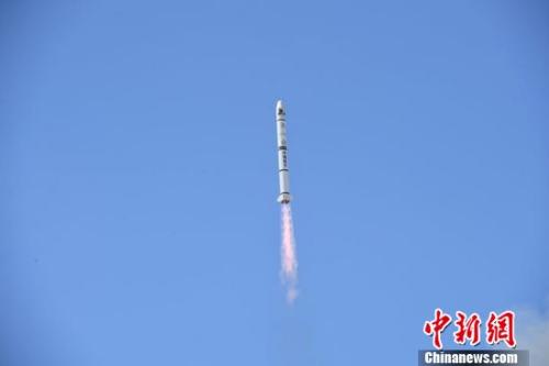 汪江波 摄 点击进入下一页