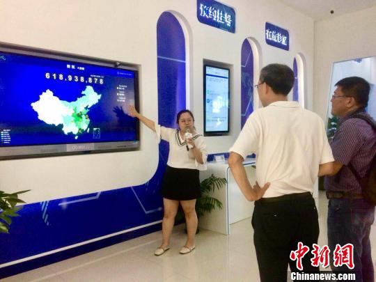 两岸媒体人参访乌镇互联网医院。郭其钰 摄