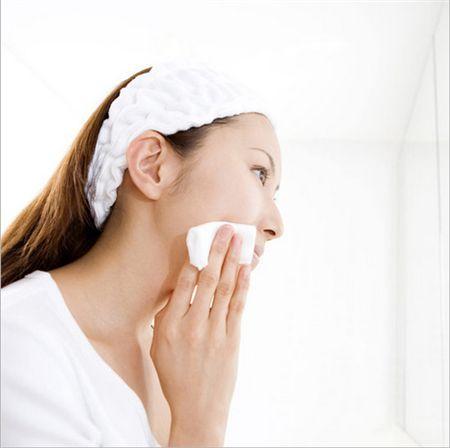 补充水分平衡酸碱 护肤品保湿的“秘密”