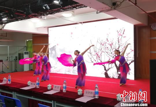 2018“亲情中华？汉语桥”夏令营广东营开营 郭军 摄