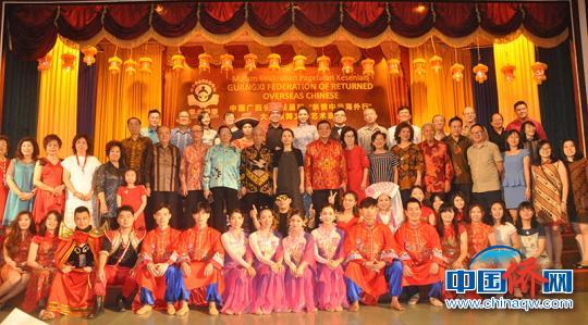 图为与会嘉宾演员合影 林浩 摄 图为与会嘉宾演员合影 林浩 摄