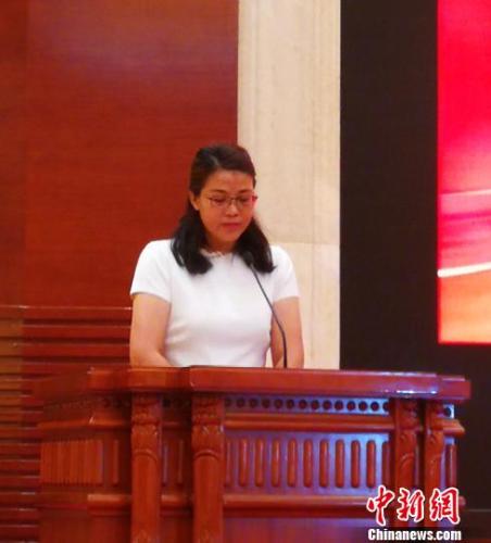 太原市侨青委主席吕雪梅代表侨青委作表态发言。杨杰英 摄