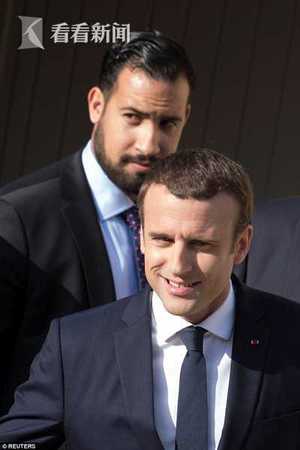 马克龙否认与打人保镖有不伦关系:没给他核按钮