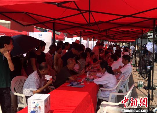 厦门“百名专家”参与大型义诊做“健康厦门”深耕者