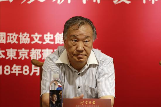 清华大学美术学院绘画系教授、国画教研室主任、研究生导师戴顺智