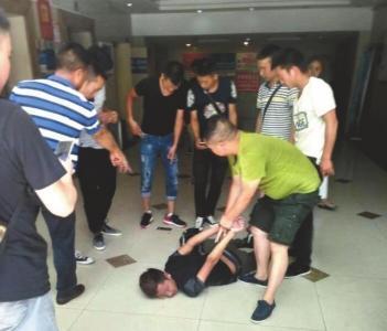 贩毒人员被抓获。