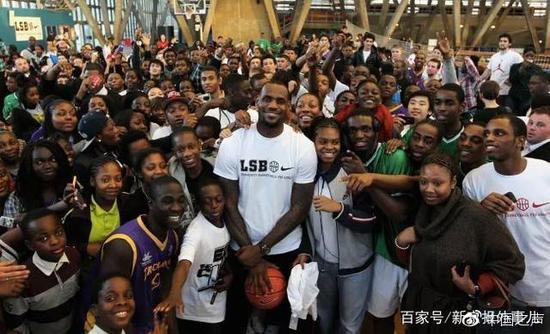 特朗普diss詹姆斯遭围攻 专家:他知道怎么吸引眼球