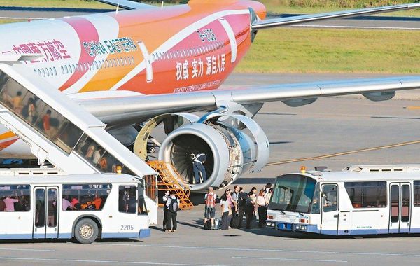 外国航空公司修改标识 台当局宣称要分类奖惩