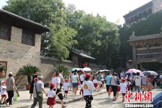 阳城汇聚了集皇城相府、郭峪古城、?；崴碌榷焦疟ぁ！“拙?摄