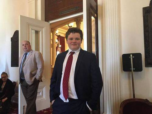 美14岁男孩二度竞选州长 6岁就环保问题向州长提议