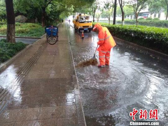 “温比亚”已致杭州机场88架次航班取消160余班高铁停运