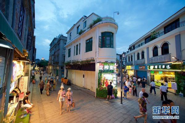 20000561_980x1200_0 20000561_980x1200_0