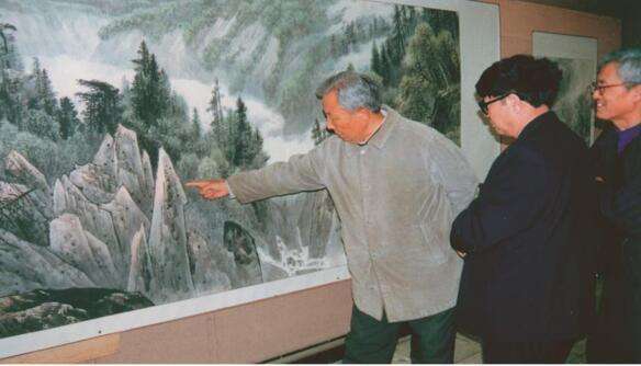 画坛巨笔 一代高峰——李刚教授的艺术人生