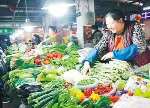 沈阳蔬菜价格连涨7周 市民:吃火锅涮不起菜了