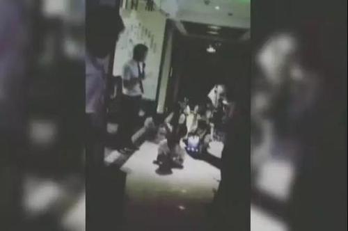 业绩不达标就要生吃苦瓜爬百米?足疗店长:企业文化