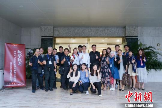 赴《瞭望中国》杂志社华南办事处参访交流 广州市台办供图 赴《瞭望中国》杂志社华南办事处参访交流 广州市台办供图