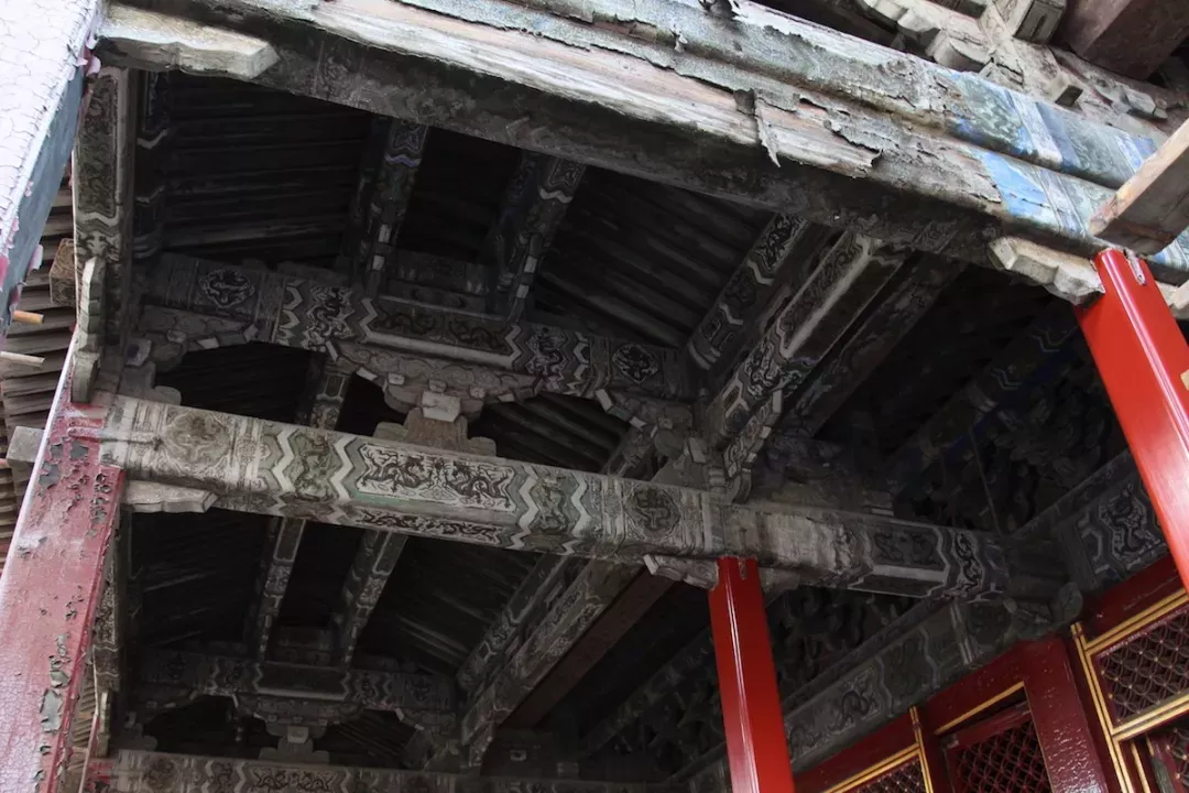 故宫养心殿房梁取出罕见宝匣 标注年款嘉庆六年