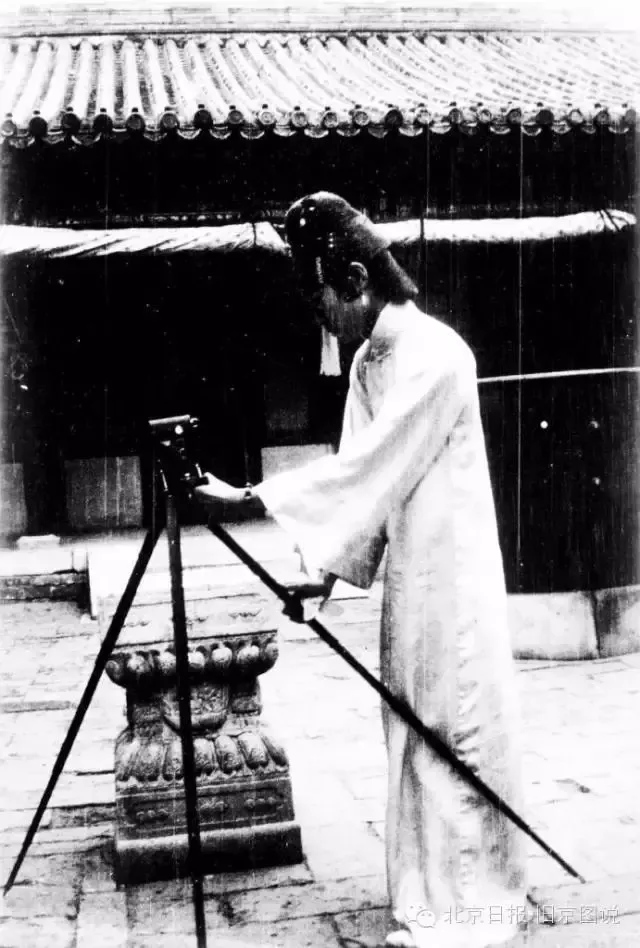 故宫养心殿房梁取出罕见宝匣 标注年款嘉庆六年