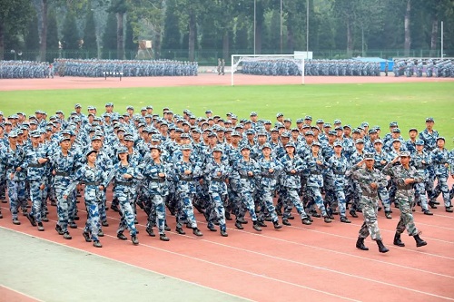 大学阅兵式 大学阅兵式