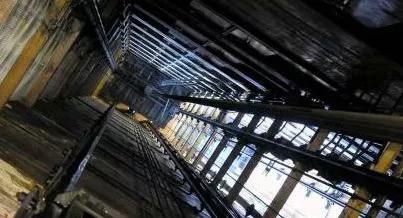 江西消防官微:在电梯里小便 等于自杀甚至谋杀