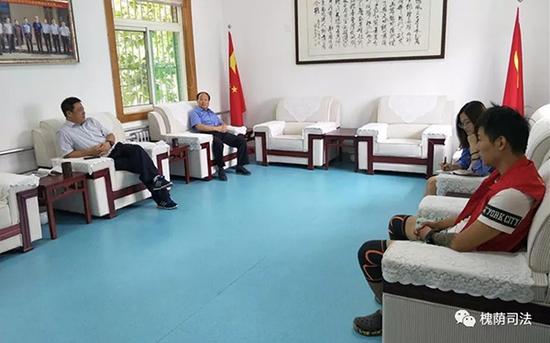 济南槐荫司法局对纹身人员谈话:勿被黑恶势力引诱