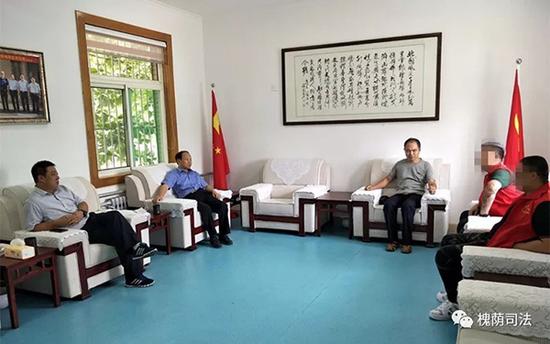 济南槐荫司法局对纹身人员谈话:勿被黑恶势力引诱