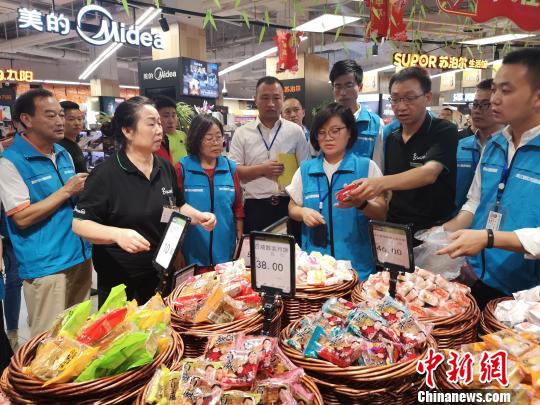 担心月饼不合格？“蓝马甲”抽检队在渝成立加强监管