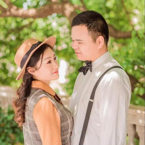 11年前采访的女孩出嫁 记者如父亲般把她交给新郎