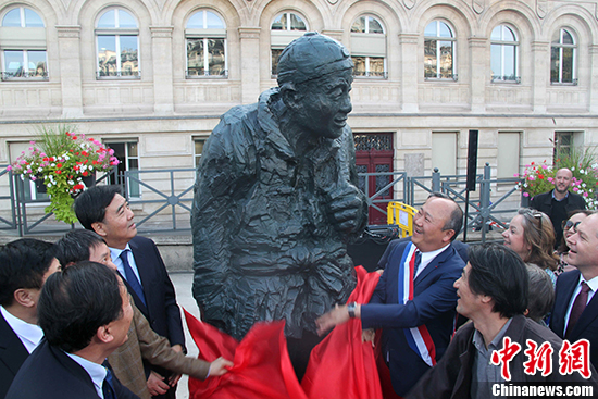 点击进入下一页