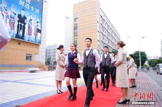 点击进入下一页