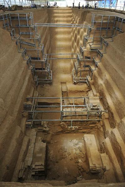 图6 洛阳寇店镇西朱村曹魏大墓俯视(中国文物报社供图)