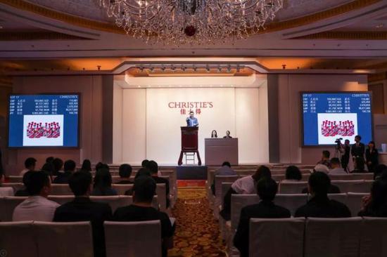 “赤水佳酿 — 贵州茅台酒”全场拍卖成交总额高达25，527，600元