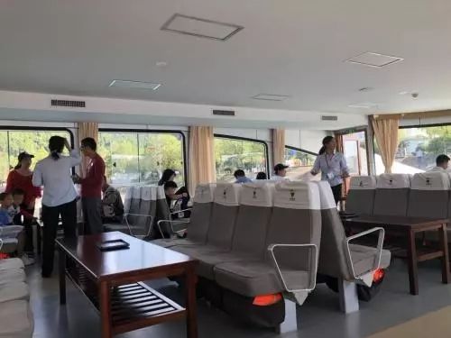 千岛湖游船被停航 上舱座位费价格不一 工作人员称是领导规定
