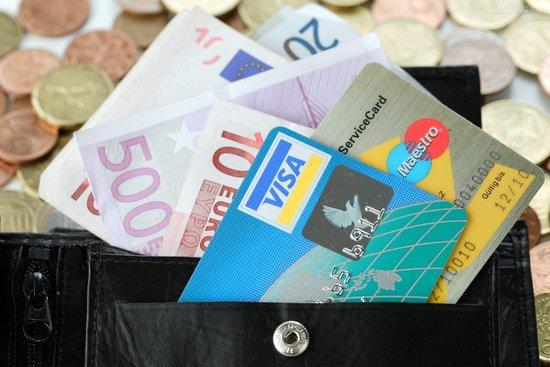 资料图片：意大利明年公民福利“无条件收入”其实有条件，不工作就得不到钱。