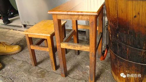 小吃店上演全武行:两男子疑抢糯米饭互殴头破血流