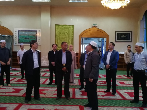 在渝中区重庆清真寺调研