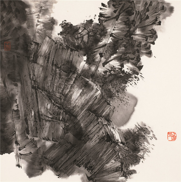 31·磐石叠翠 纸本水墨 34×34厘米 2017 31·磐石叠翠 纸本水墨 34×34厘米 2017