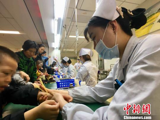 秋季来到“咳”声一片医生提醒：家长不要盲目止咳