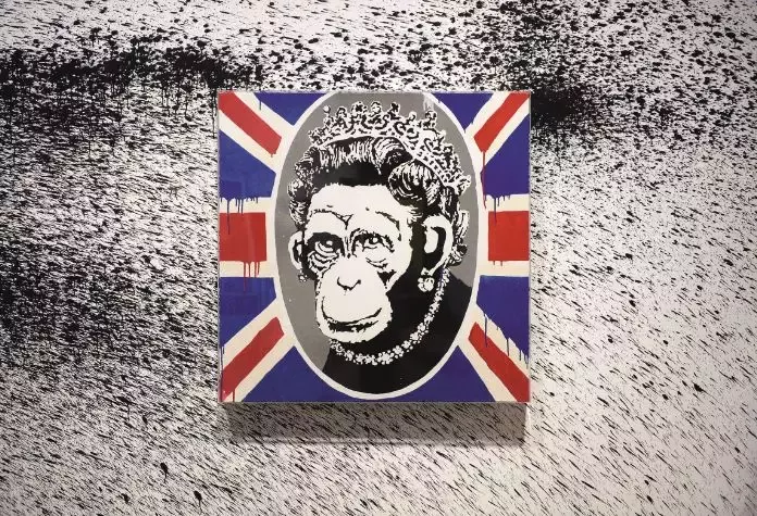 他是全世界最神秘艺术家 自毁价值104万英镑画作