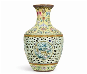 乾隆洋彩透龙夹层玲珑尊(2018年苏富比1.5亿港元成交)
