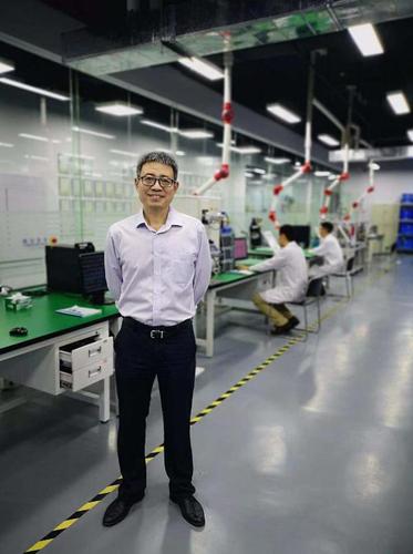 △在场的创业者周振是一位从事质谱仪器研究的科学家，2009年入选国家千人计划（央视记者 张莉莉拍摄）