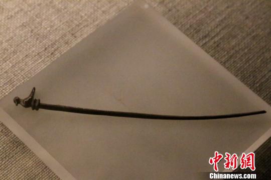 汉代漆鸠杖?！≈旖ū?摄