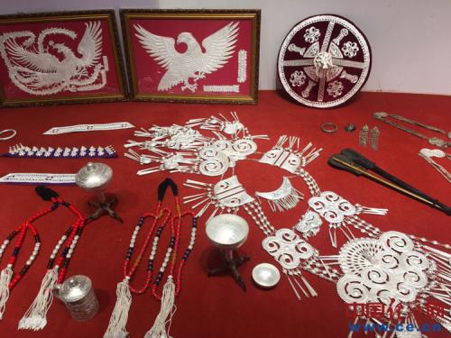 点击进入下一页