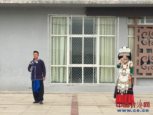 点击进入下一页