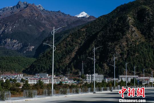 图为中尼边境特色小镇吉隆镇一隅?！『闻罾?摄